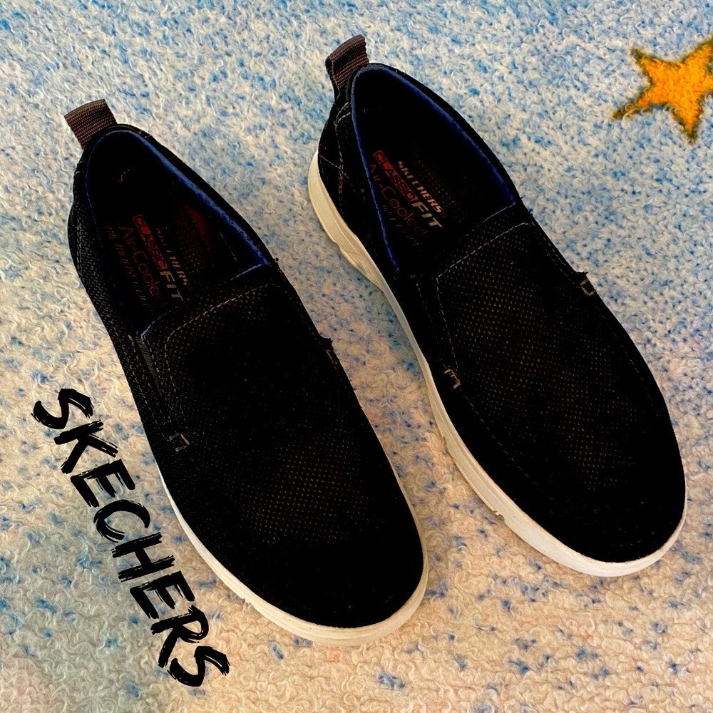 SKECHERS Classic Fit Air-Cooled Memory Foam Slip Ons. Comfortable & Stylish!✅